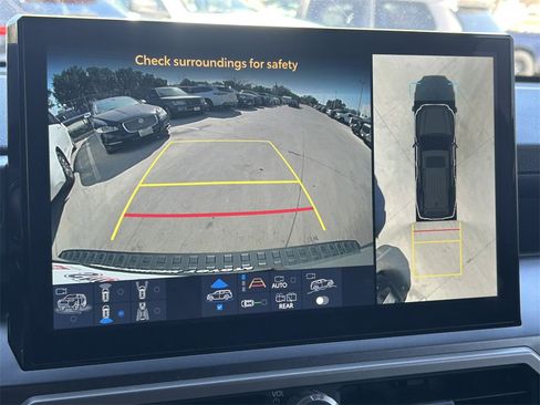 Used 2025 Toyota 4Runner TRD Off-Road Premium image 39