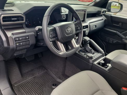 Used 2026 Toyota 4Runner SR5 image 18