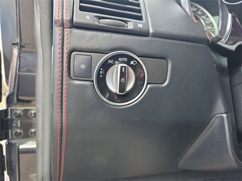 Used 2017 Mercedes-Benz G 63 AMG 4MATIC image 28