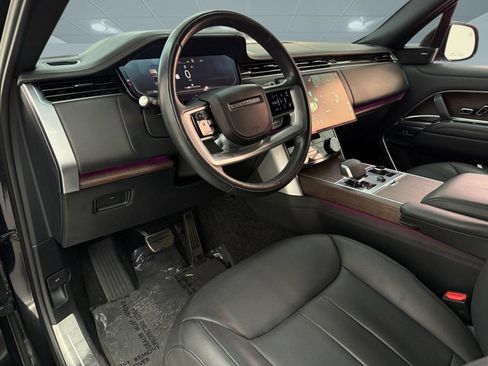 Used 2023 Land Rover Range Rover SE AWD/4WD image 4
