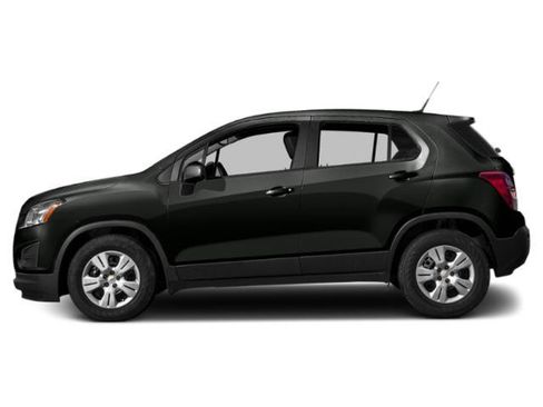Used 2015 Chevrolet Trax LT w/ LT Sun and Sound Package FWD image 3
