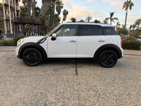 Used 2015 MINI Cooper Countryman S FWD image 2