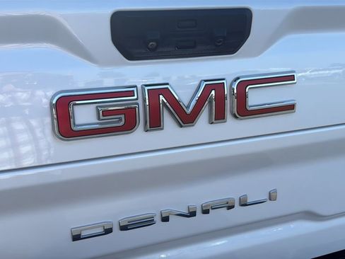 Used 2023 GMC Sierra 2500 Denali w/ Denali Ultimate Package AWD/4WD image 32