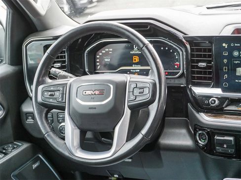 Used 2022 GMC Sierra 1500 Elevation w/ Elevation Premium Package image 16