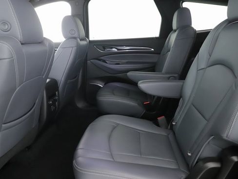 Used 2023 Buick Enclave Essence image 25