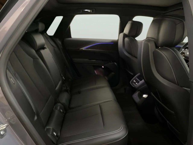 Used 2024 Cadillac Lyriq Sport RWD image 22