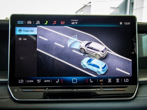 New 2026 Volkswagen Tiguan SE image 39