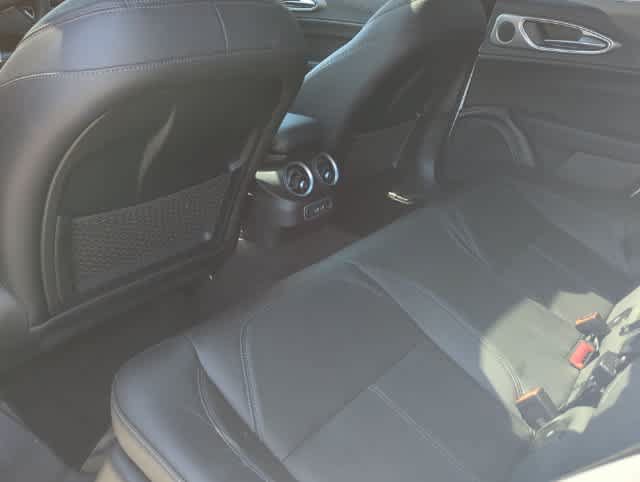 Used 2025 Alfa Romeo Giulia AWD image 18