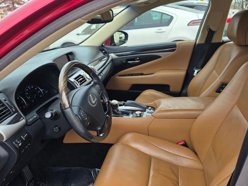 Used 2015 Lexus LS 460 AWD w/ Comfort Package image 12