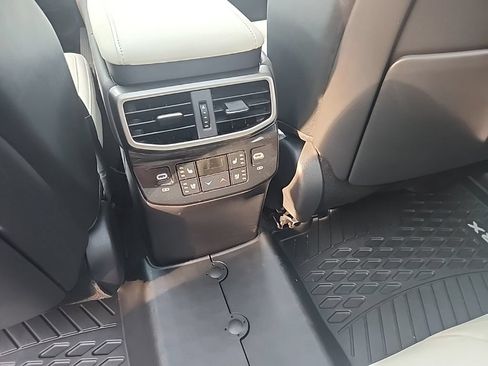 Used 2024 Lexus RX 350 AWD image 12