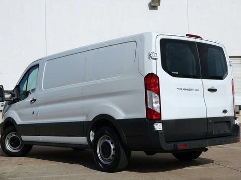 Used 2016 Ford Transit 150 130 Low Roof w/ Interior Upgrade Package RWD image 4