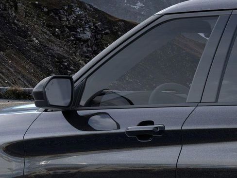 New 2024 Ford Explorer XLT w/ Equipment Group 202A image 20