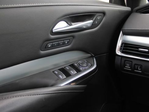 Used 2023 Cadillac XT4 Premium Luxury w/ Cold Weather Package FWD image 15