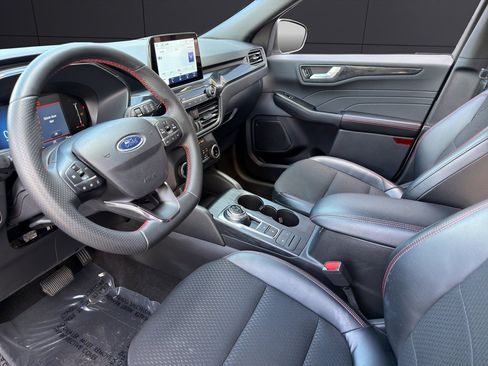 Used 2025 Ford Escape ST-Line FWD image 9