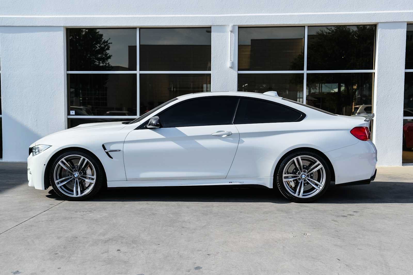 Used 2015 BMW M4 Coupe RWD image 23