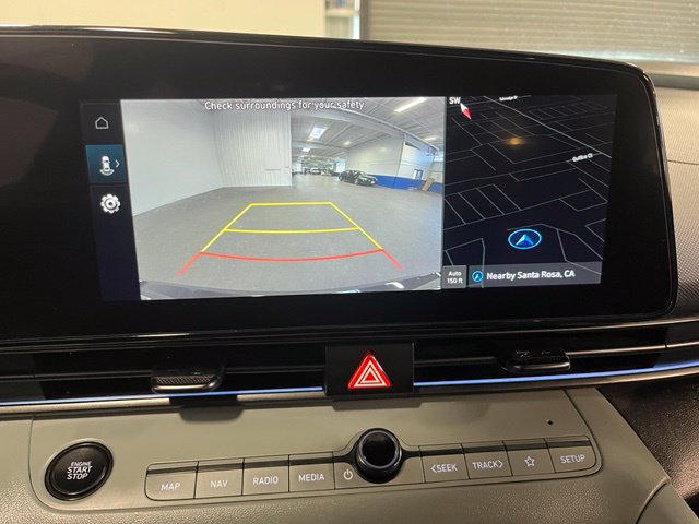 Used 2025 Hyundai Elantra Limited FWD image 29