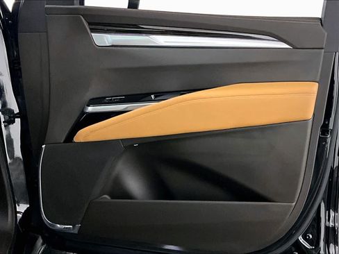 Certified 2025 Cadillac Escalade Premium Luxury w/ LPO, Floor Liner Package RWD image 21