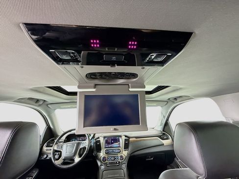 Used 2018 GMC Yukon Denali w/ Open Road Package AWD/4WD image 26