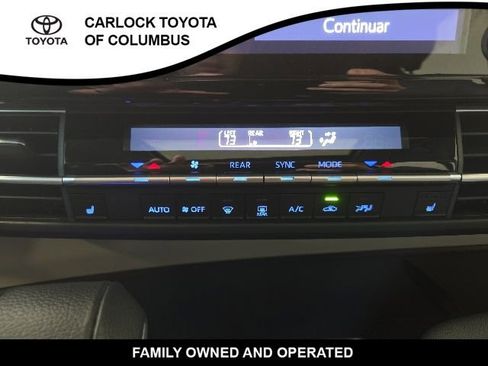 Used 2024 Toyota Sienna XLE FWD image 28