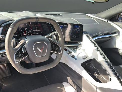 Used 2021 Chevrolet Corvette Stingray Preferred Cpe w/ Z51 Performance Package RWD image 11