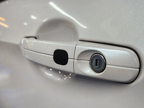 Used 2017 Ford Escape Titanium image 47