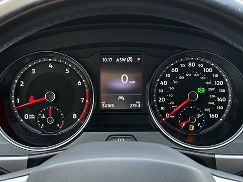 Used 2020 Volkswagen Atlas Cross Sport SE w/ Towing Package image 26