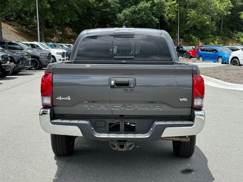 Used 2023 Toyota Tacoma SR5 AWD/4WD image 4