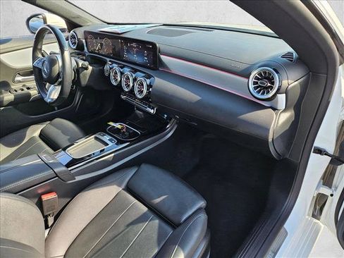 Used 2025 Mercedes-Benz CLA 250 image 22