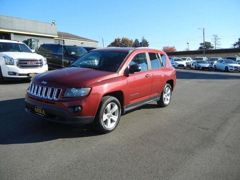 Used 2016 Jeep Compass Sport w/ Power Value Group image 3