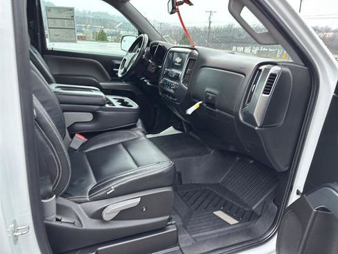 Used 2018 Chevrolet Silverado 1500 LT w/ LT Convenience Package image 17