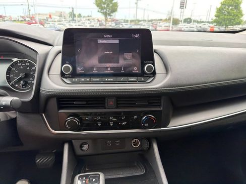 Used 2024 Nissan Rogue S AWD/4WD image 22