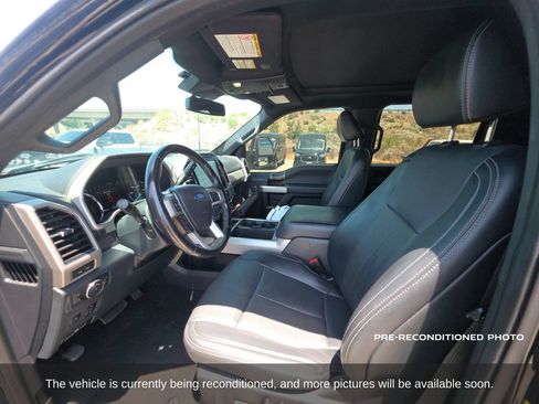 Used 2022 Ford F250 Lariat w/ Black Appearance Package AWD/4WD image 11