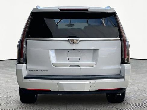 Used 2016 Cadillac Escalade 2WD image 6