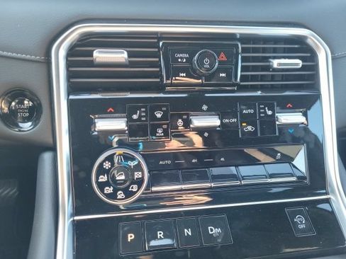 Certified 2026 Nissan Armada SL w/ Captain's Chari Seat Package AWD/4WD image 19