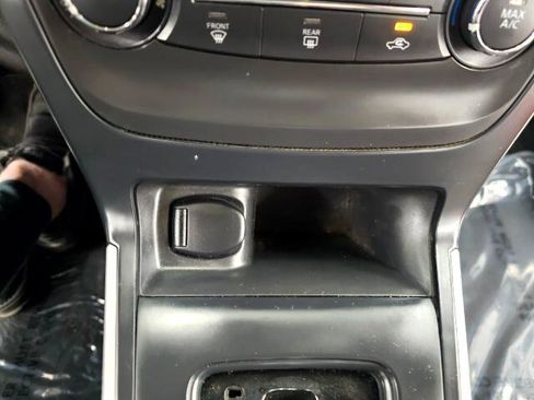 Used 2019 Nissan Sentra S image 17