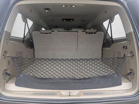 Used 2020 GMC Yukon XL SLT w/ Premium Edition RWD image 6