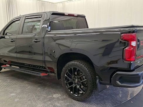 Used 2022 Chevrolet Silverado 1500 RST AWD/4WD image 9