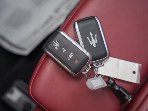 Used 2023 Maserati Grecale Modena AWD/4WD image 52