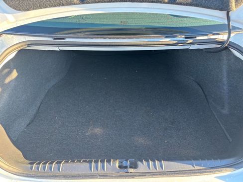 Used 2011 Chevrolet Impala LT image 29