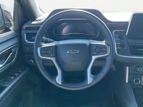 Used 2024 Chevrolet Suburban Z71 w/ Luxury Package image 12