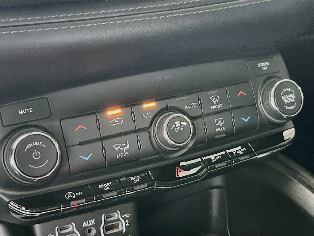 Used 2021 Dodge Durango SXT RWD image 15