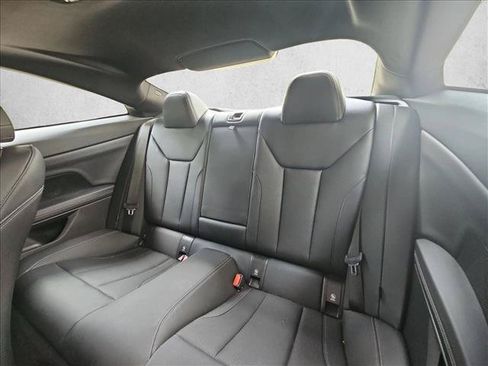 Used 2023 BMW 430i Coupe w/ M Sport Package RWD image 15