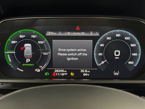 Used 2022 Audi e-tron Premium w/ Convenience Plus Package image 23