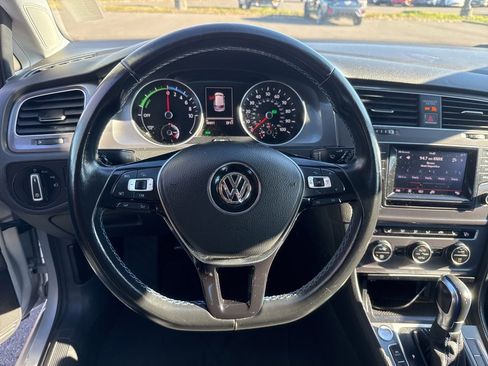 Used 2015 Volkswagen e-Golf SEL Premium image 29