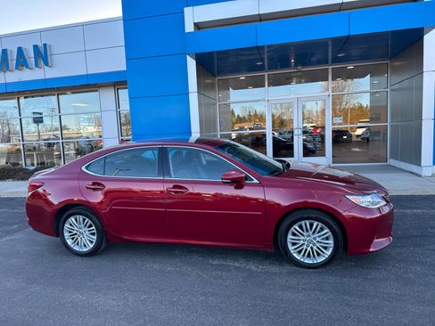 Used 2014 Lexus ES 350 w/ Luxury Package image 2