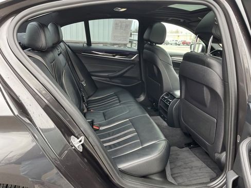 Used 2018 BMW 530i w/ Premium Package image 29