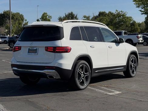 New 2026 Mercedes-Benz GLB 250 image 10