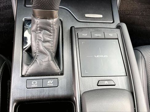 Used 2022 Lexus ES 300h F Sport image 32