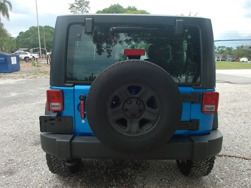 Used 2016 Jeep Wrangler Sport AWD/4WD image 7