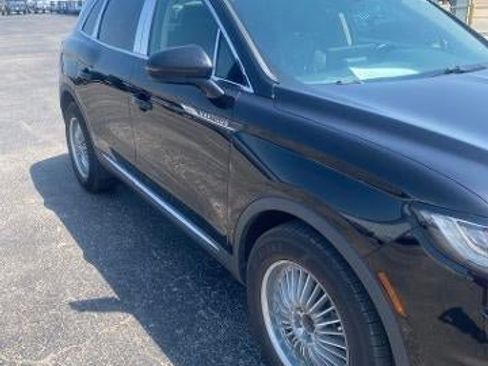 Used 2022 Lincoln Nautilus Reserve FWD image 4